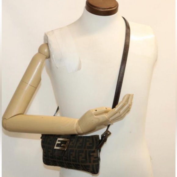 Fendi zucca baguette crossbody - Picture 2 of 14